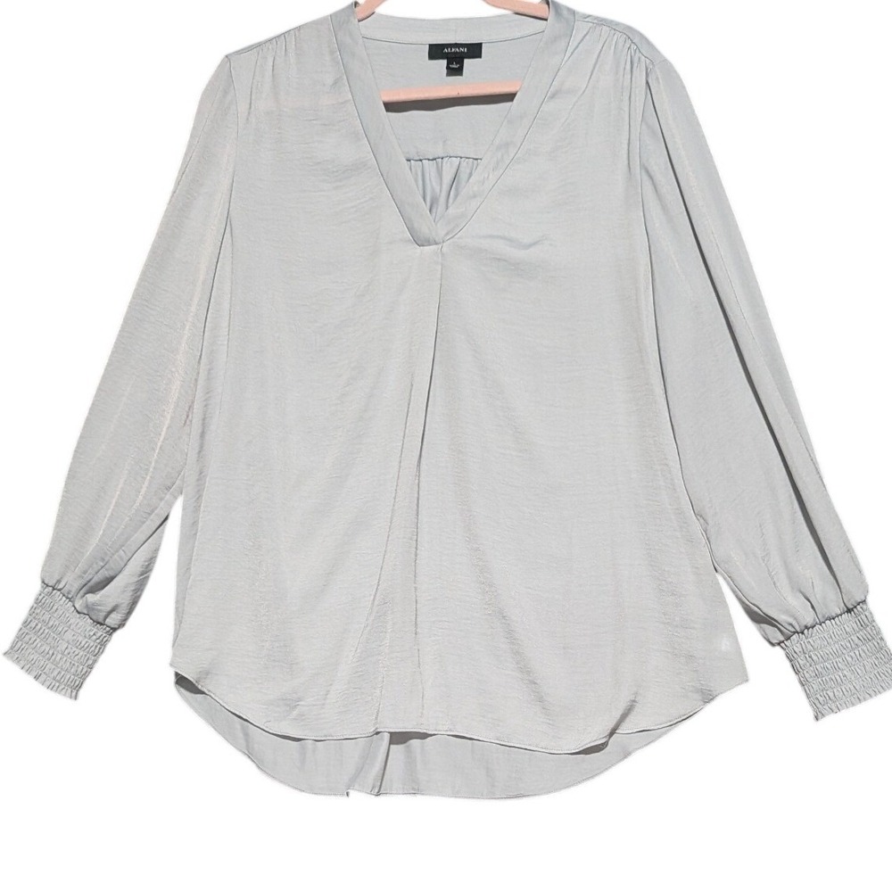 Alfani Womens Silver Grey V-Neck Pleated Blouse Smocked Cuff Long Sleeve Large